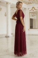 635-5 MELANIA długa błyszcząca suknia z dekoltem i krótkim rękawkiem - bordowa