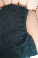 Czapka kaptur damski z wiązaniem i warkoczowym splotem morska