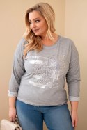 Bluzka damska Plus Size przecierana z nadrukiem i dłuższym tyłem szara