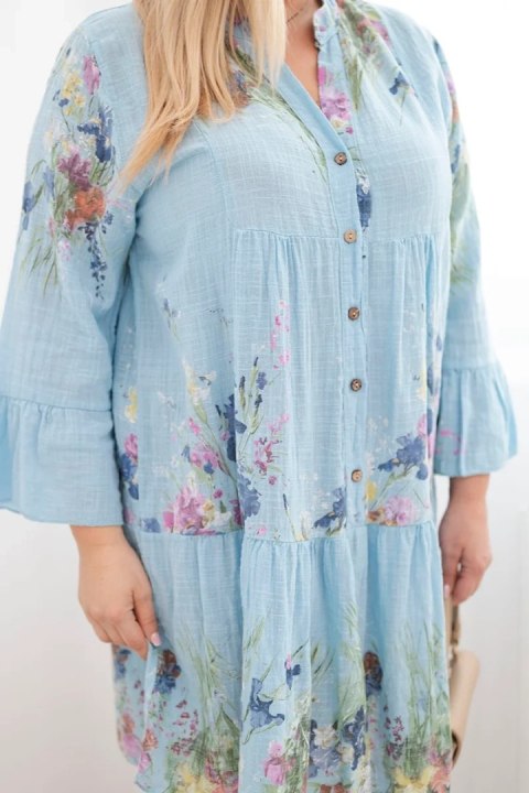 Sukienka damska bawełniana Plus Size z dekoltem V i guzikami kwiatowy wzór niebieska
