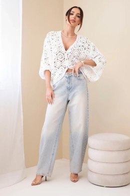 Sweter damski ażurowy oversize zapinany na guziki z dekoltem V biały