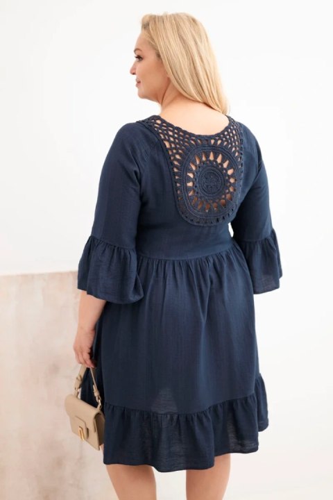 Sukienka damska Plus Size wiskozowa z ażurowym zdobieniem granatowa